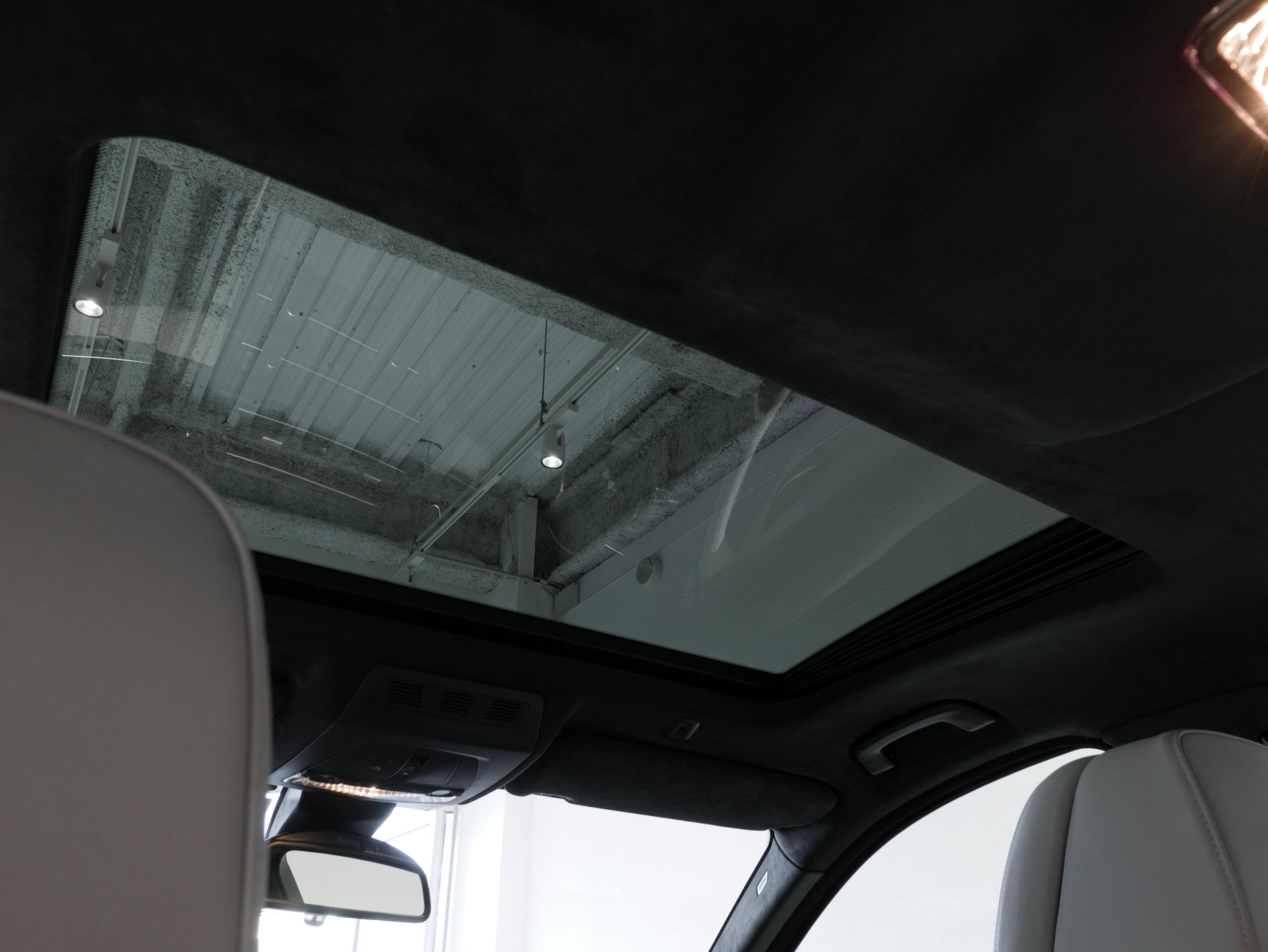 BMW F10 M5 インディヴィジュアル 天井