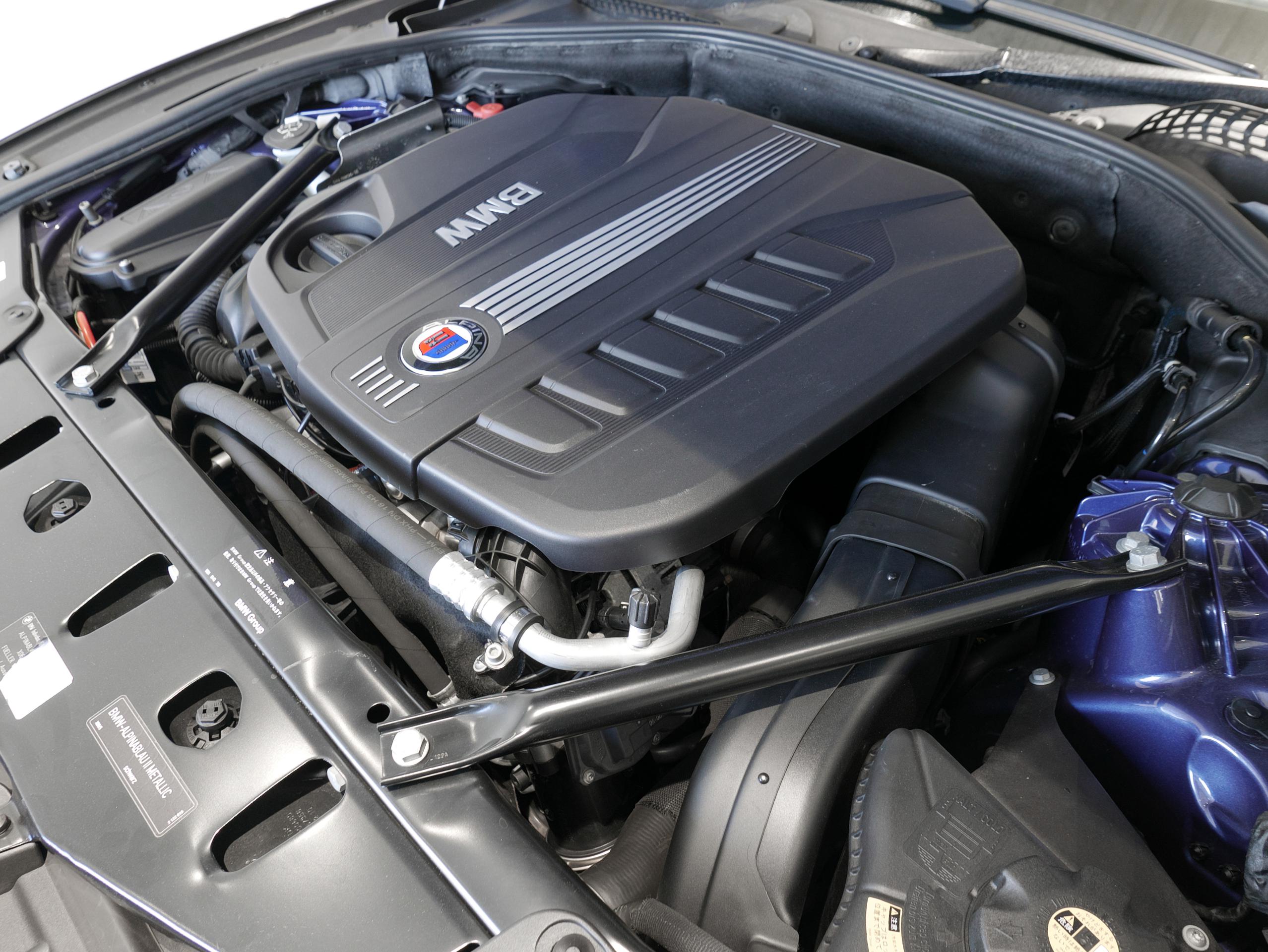 BMW アルピナ D5 ターボ リムジン 直6エンジン