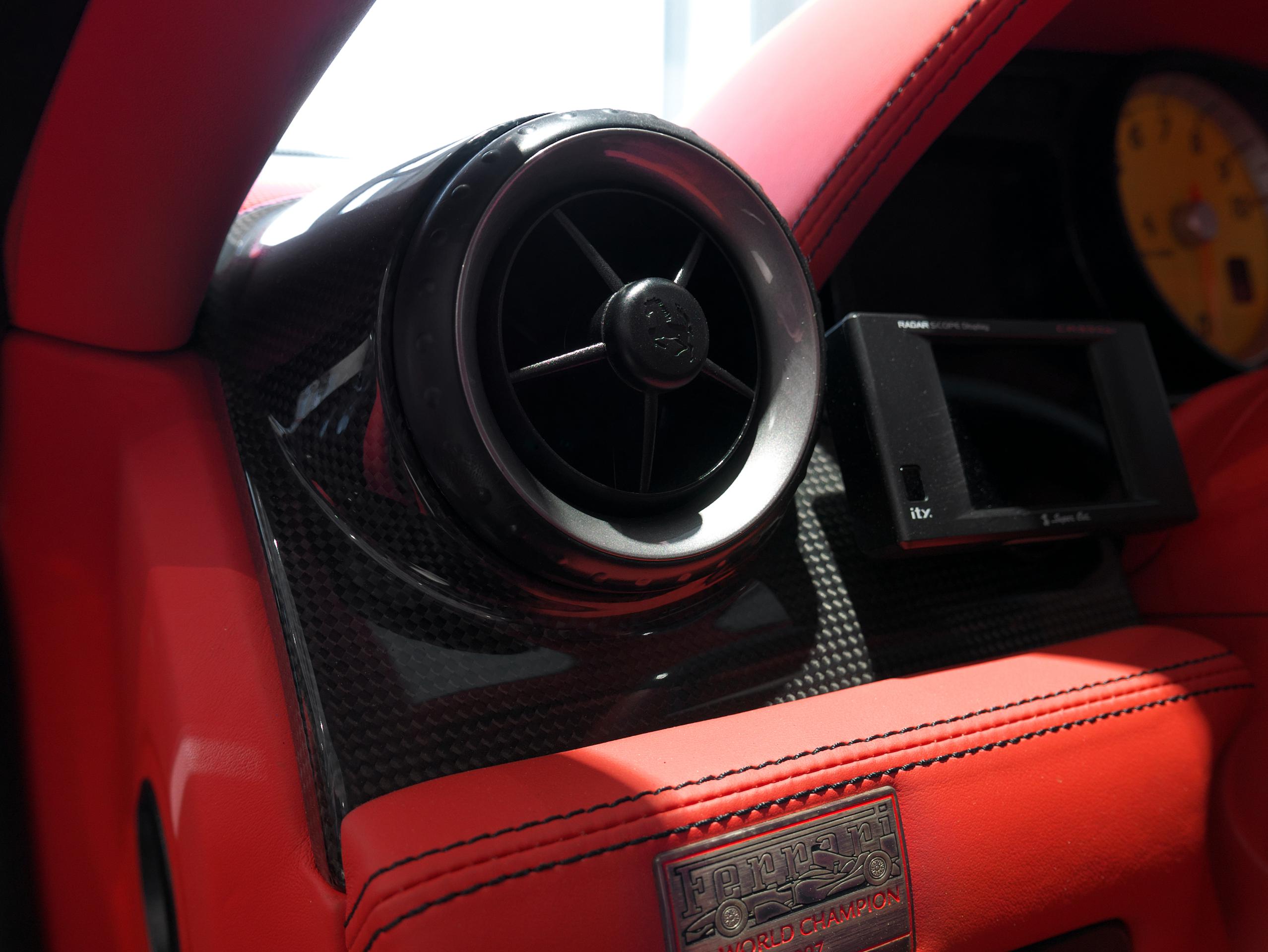 フェラーリ 599 F1　カーボンエアコントリム