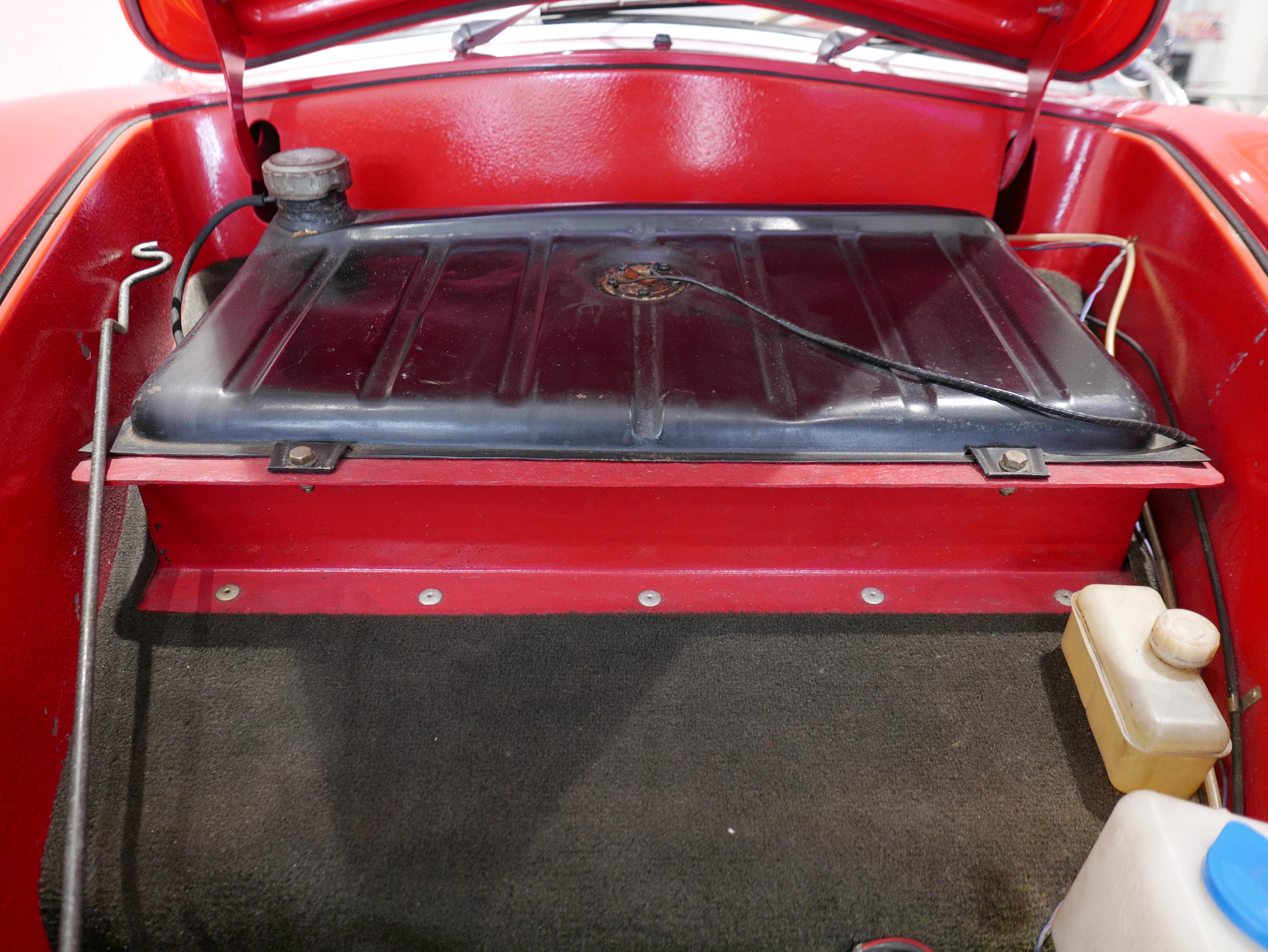 ポルシェ 356スピードスター レプリカ 燃料タンク