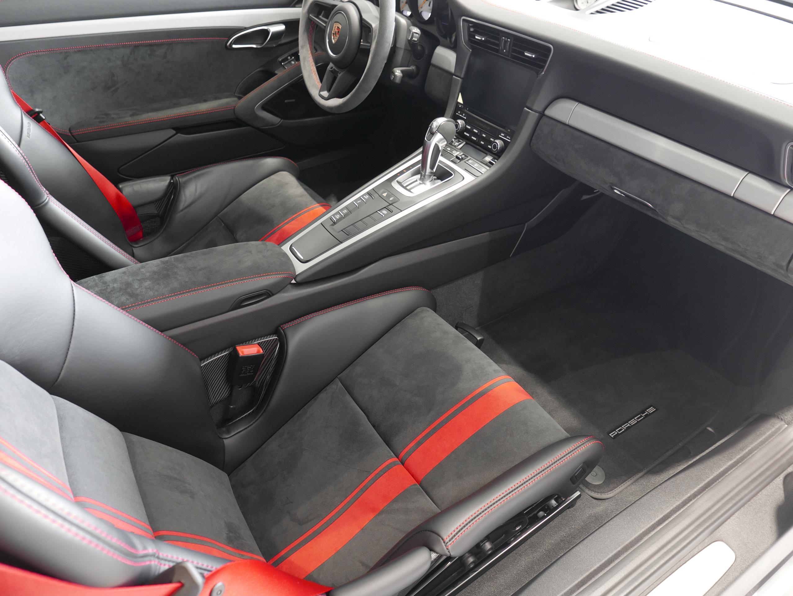ポルシェ 911 GT3 クラブスポーツ 991.2 助手席