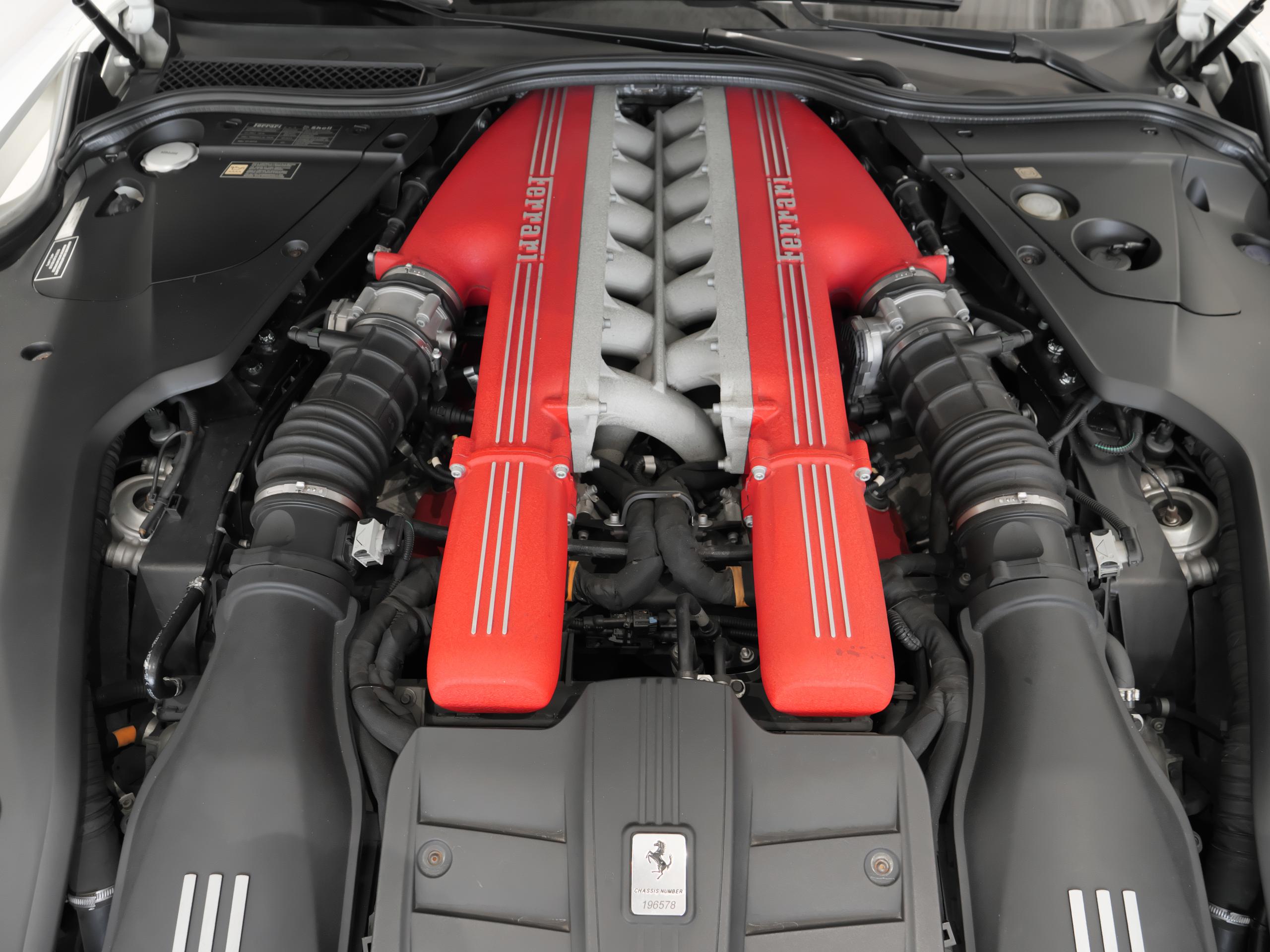 フェラーリ F12 ベルリネッタ 2014 V12エンジン