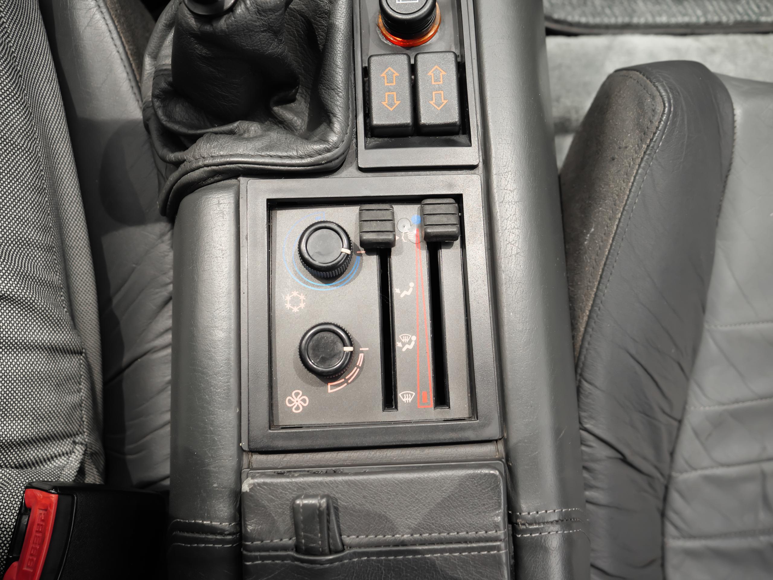 ルノー アルピーヌ V6 ターボ ル・マン エアコン操作パネル