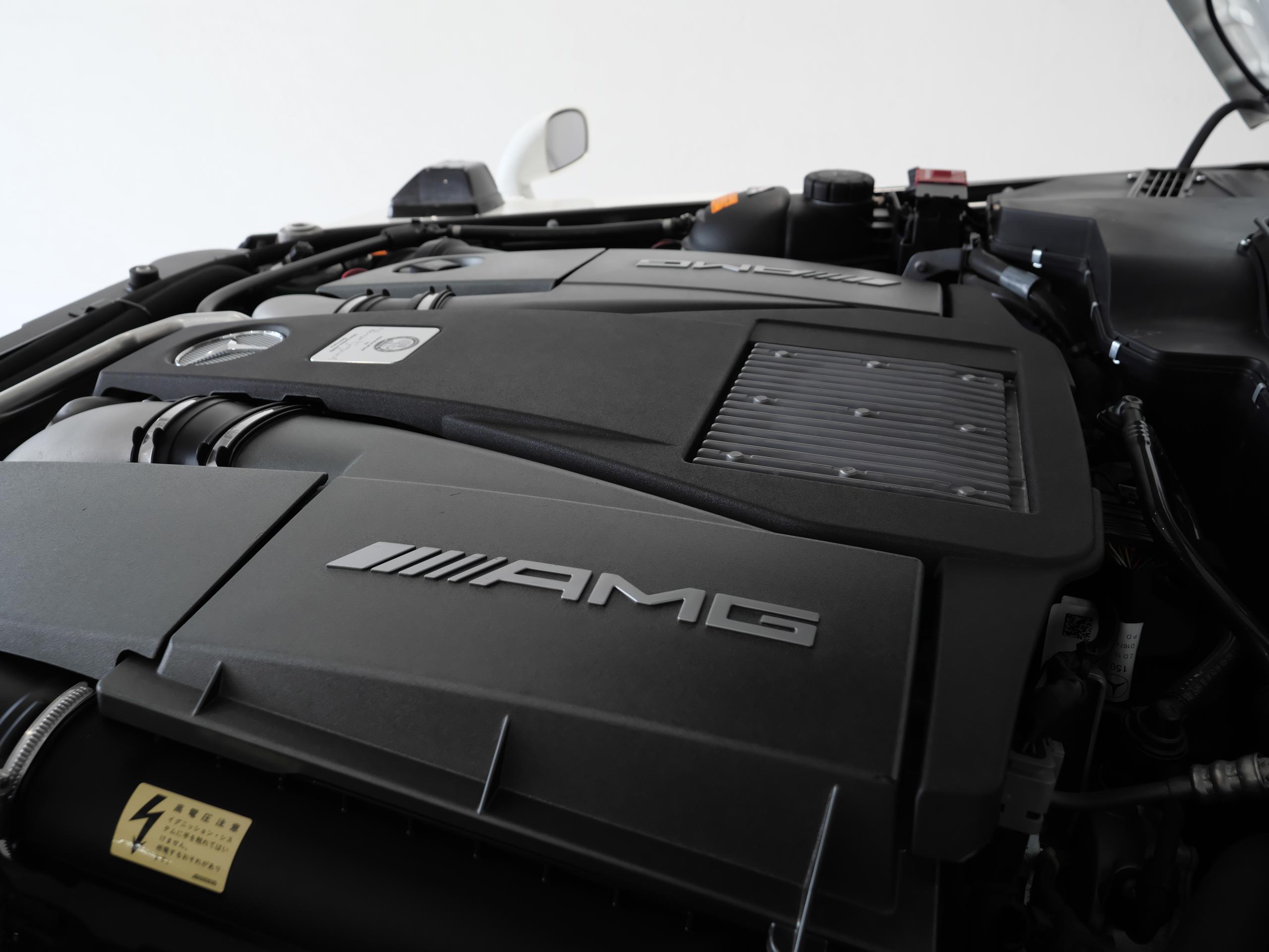 メルセデスベンツ Gクラス G63 AMG ロング デジーノミスティックホワイト エンジン