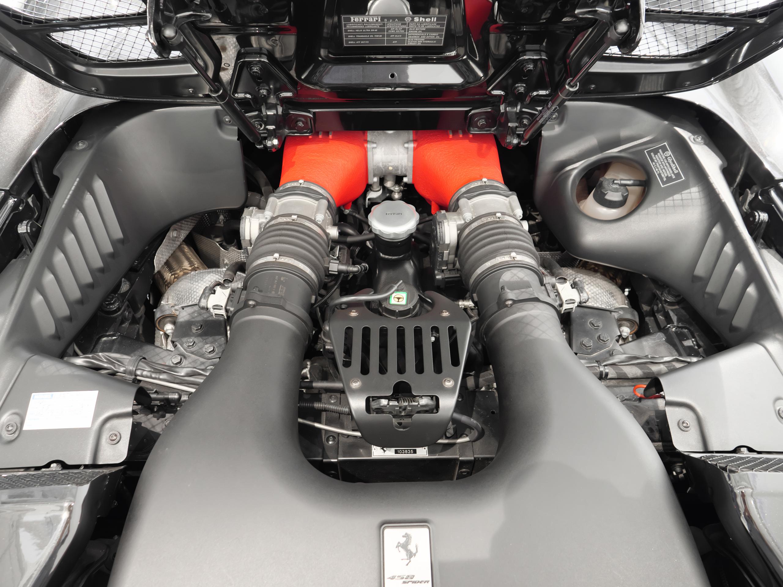 フェラーリ 458スパイダー ネロデイトナ V8エンジン