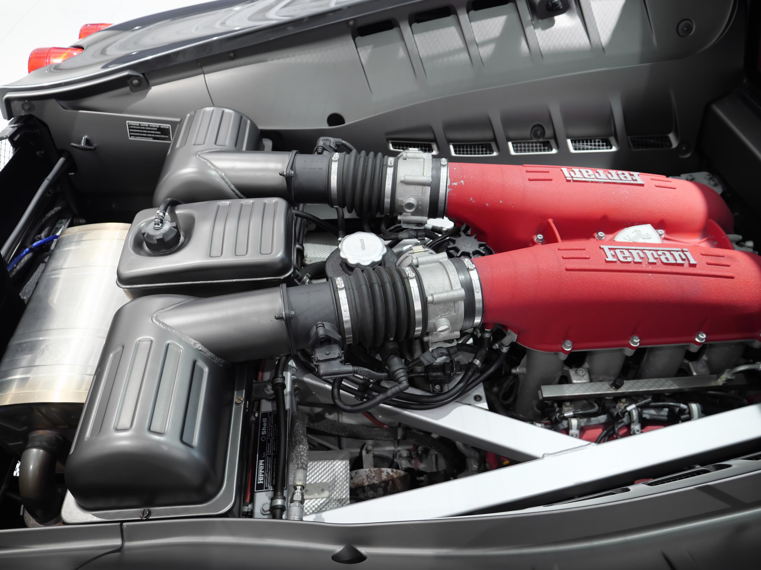 フェラーリ F430 F1 グリジオシルバーストーン エンジン