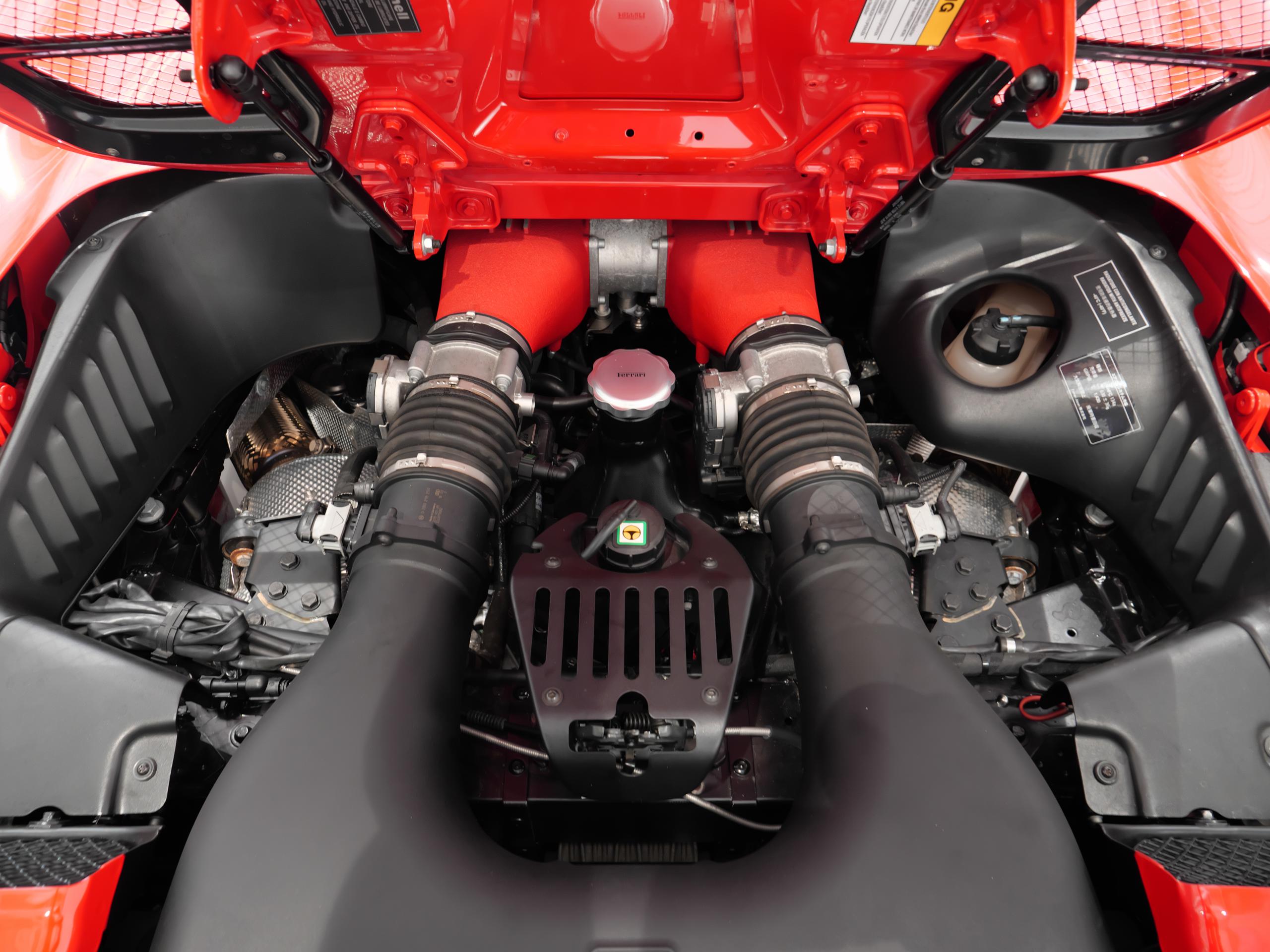 フェラーリ 458 スパイダー ロッソコルサ V8 エンジン