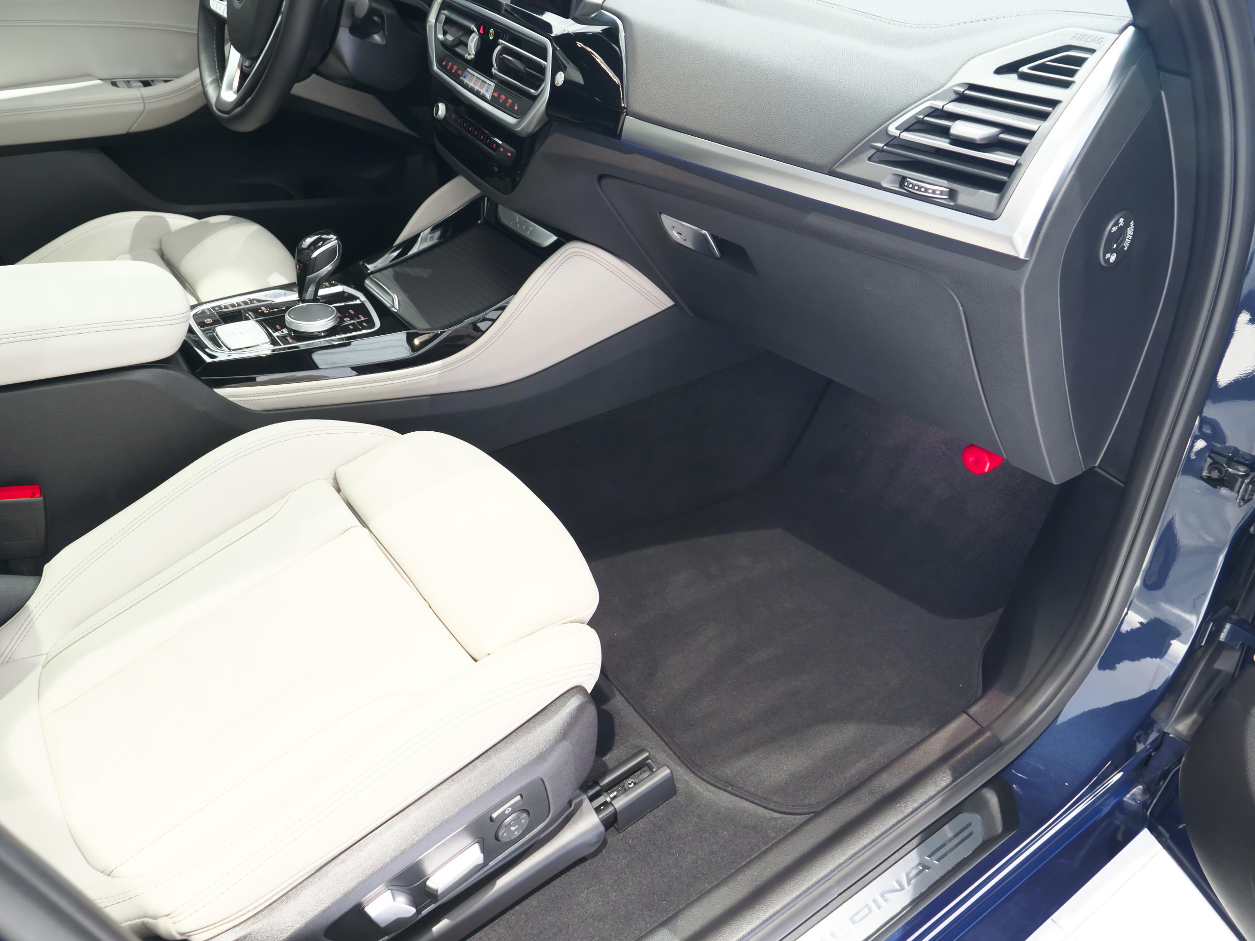 BMW アルピナ XD4 アルラット ファイトニックブルー 助手席