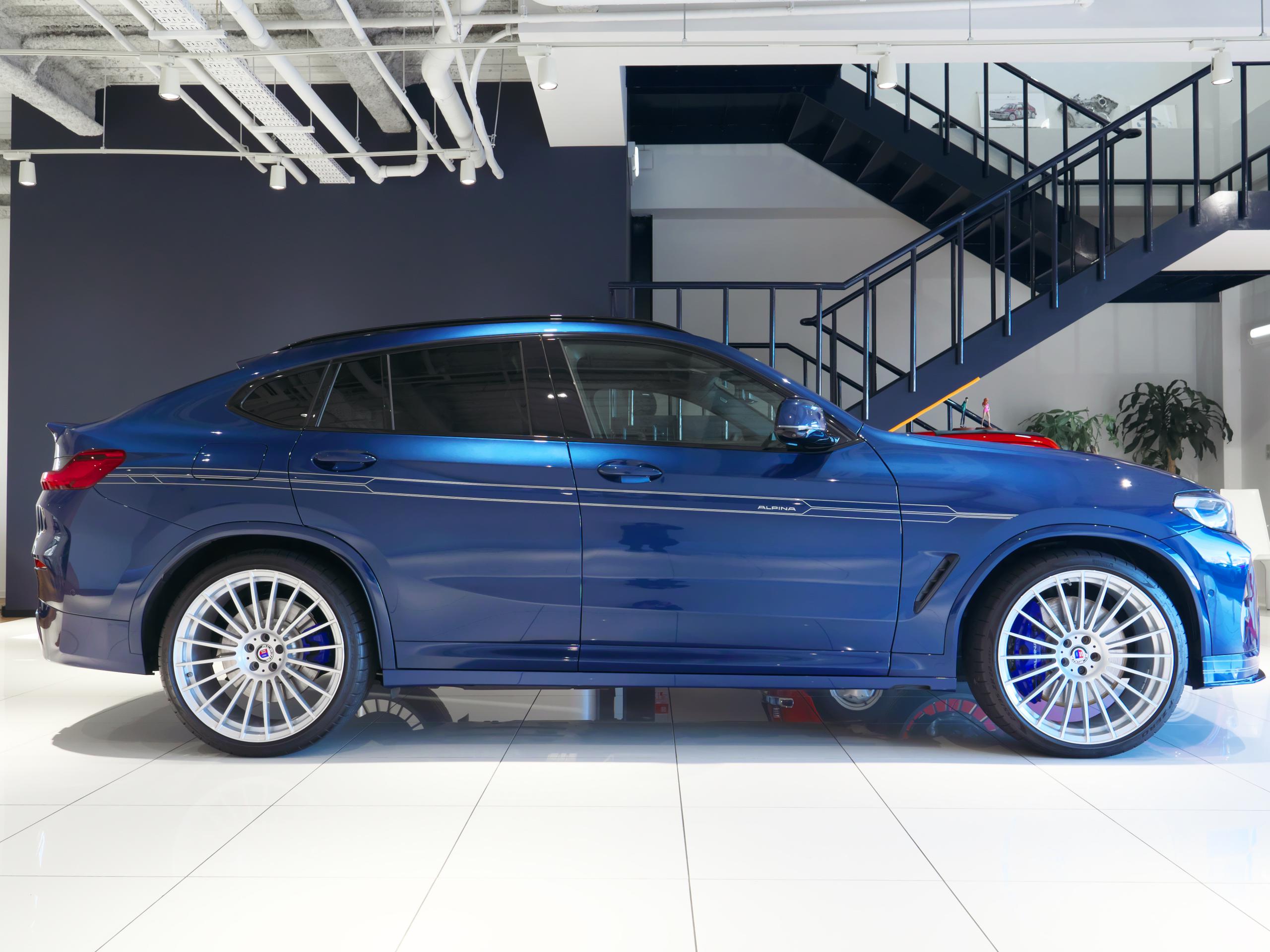 BMW アルピナ XD4 アルラット ファイトニックブルー 右サイド