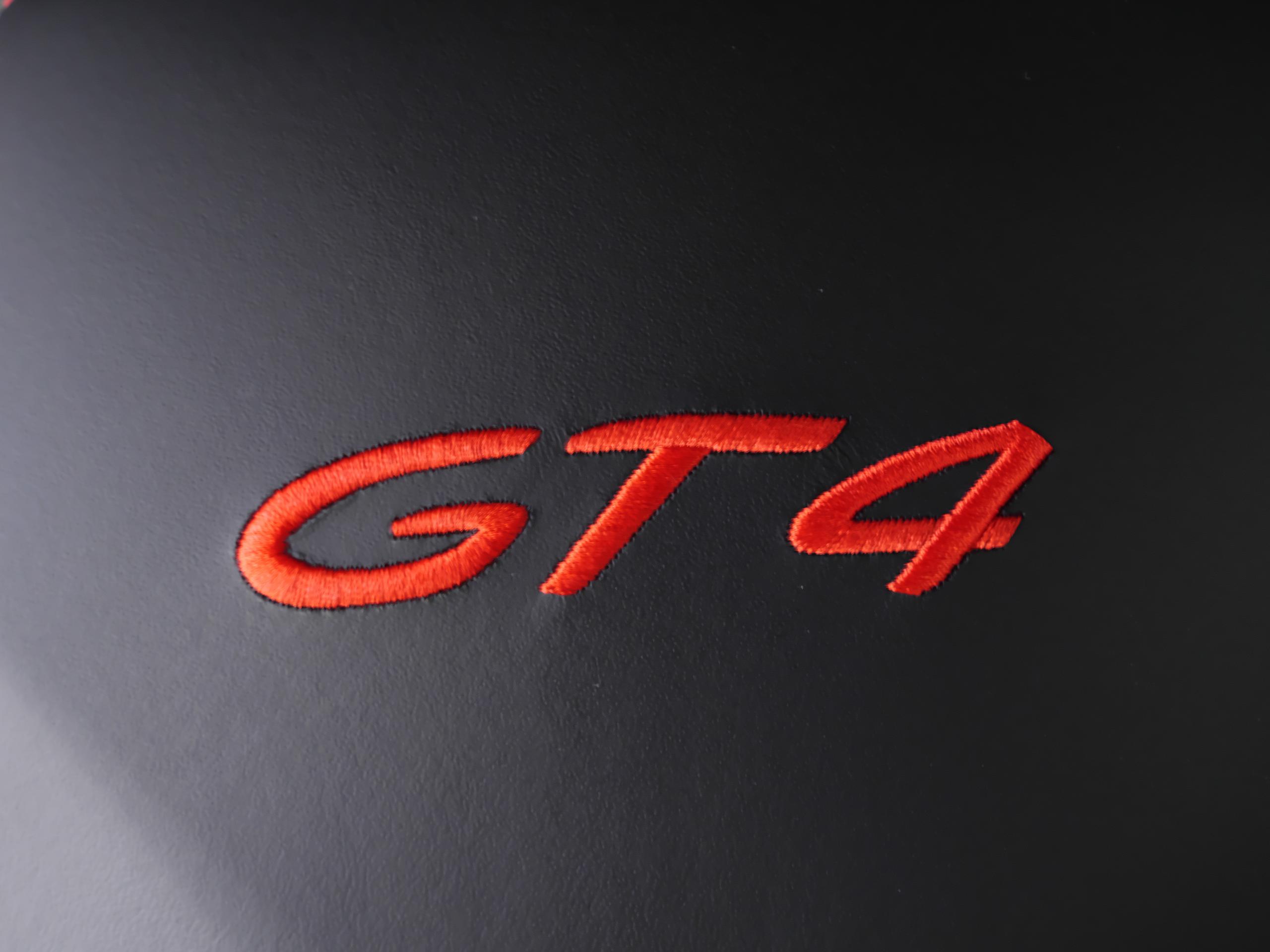 Porsche 718 Cayman GT4